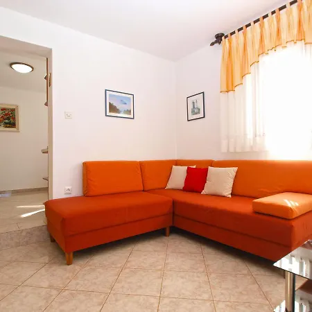 Nevenka 1482 Apartment